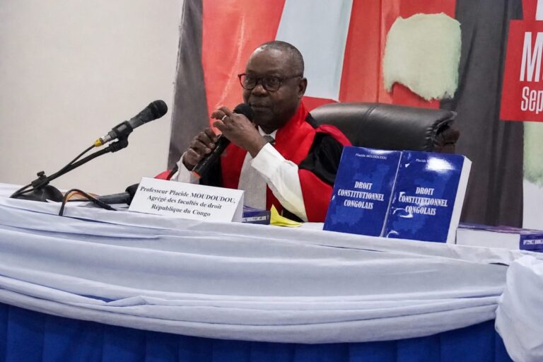 Moudoudou décrypte sept décennies de droit congolais